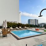Suite de Lujo frente al Mar-Piscina&Jacuzzi en Edificio Cartagena Beach&Exclusive Resort- Aeropuerto a 5min caminando