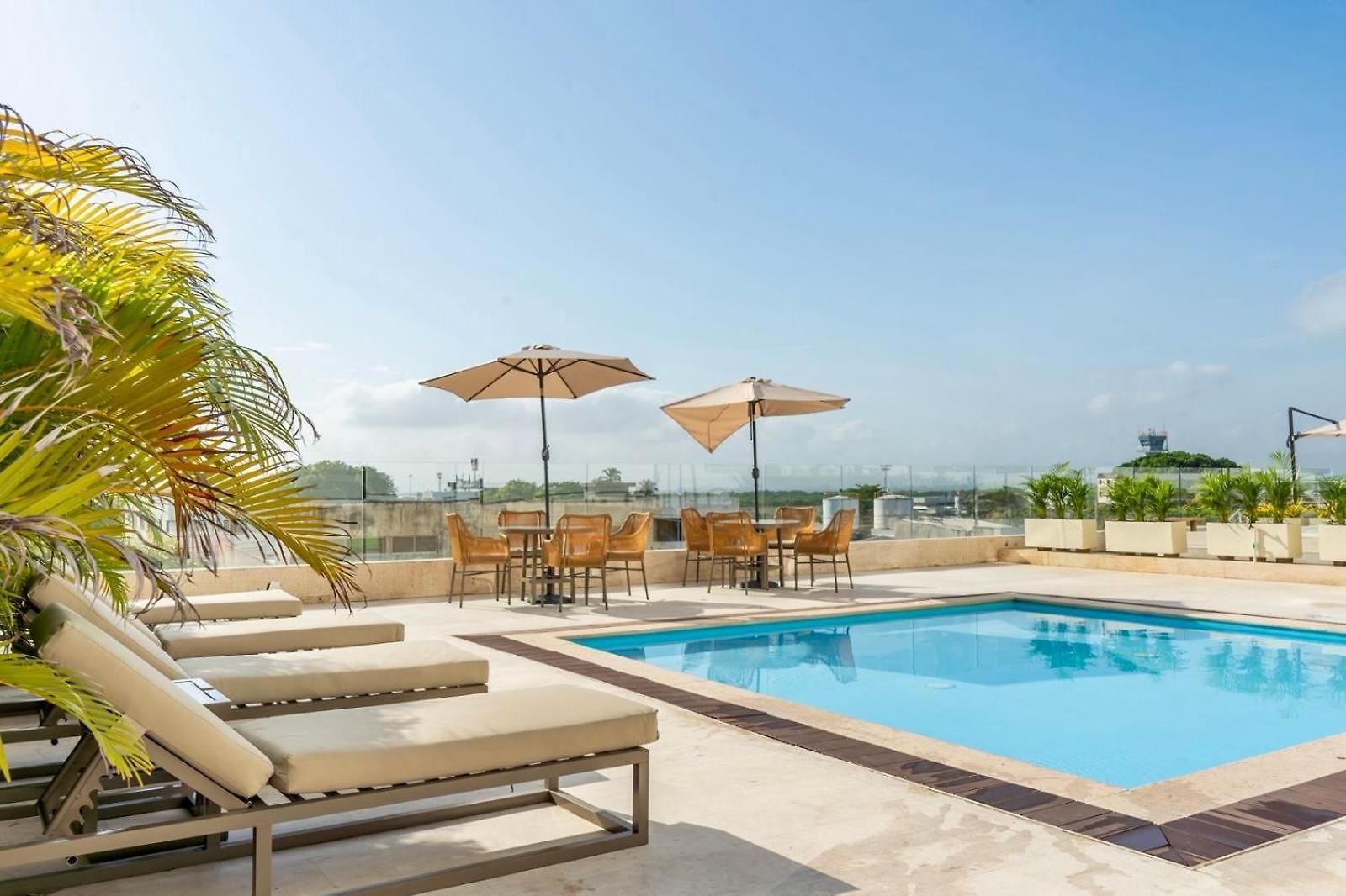 De Lujo Frente Al Mar-piscina&jacuzzi En Edificio Beach&exclusive Resort- Aeropuerto A 5min Caminando Cartagena
