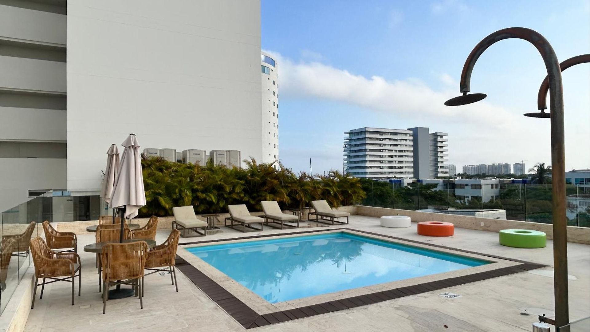 De Lujo Frente Al Mar-piscina&jacuzzi En Edificio Beach&exclusive Resort- Aeropuerto A 5min Caminando * Cartagena