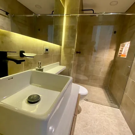 De Lujo Frente Al Mar-piscina&jacuzzi En Edificio Beach&exclusive Resort- Aeropuerto A 5min Caminando Cartagena