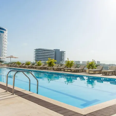 De Lujo Frente Al Mar-piscina&jacuzzi En Edificio Beach&exclusive Resort- Aeropuerto A 5min Caminando Apartamento Cartagena