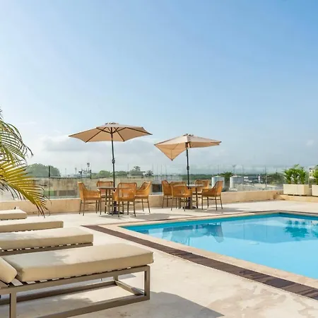 De Lujo Frente Al Mar-piscina&jacuzzi En Edificio Beach&exclusive Resort- Aeropuerto A 5min Caminando Cartagena