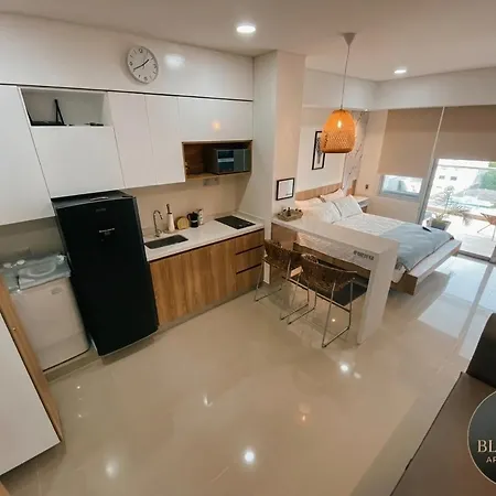 Apartamento De Lujo Frente Al Mar-piscina&jacuzzi En Edificio Beach&exclusive Resort- Aeropuerto A 5min Caminando